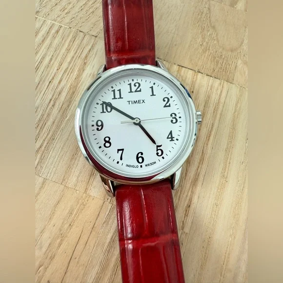 Timex ladies silver tone red leather classic watch NEW BATTERY - Picture 1 of 11